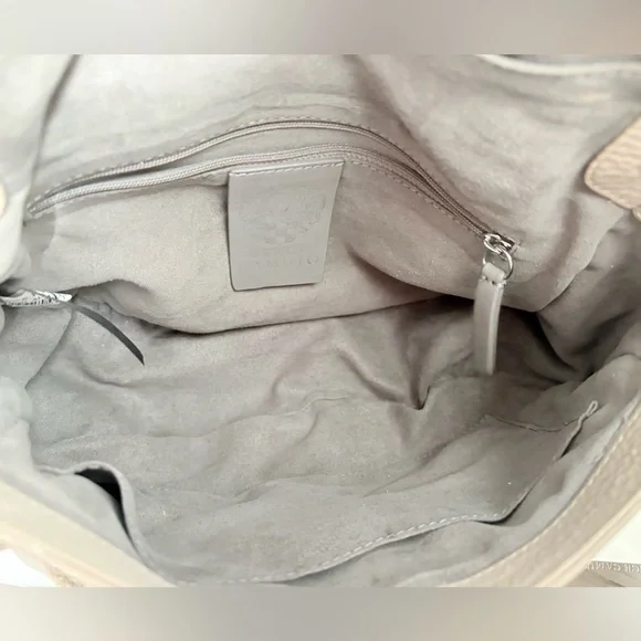 VINCE CAMUTO Corla Leather Elegant Cream Crossbody/Shoulder Bag Various Zippers - Picture 8 of 11